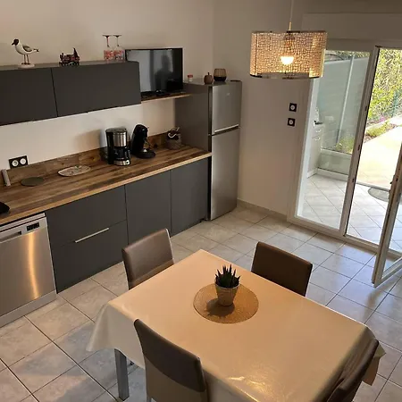 Climatise Avec Piscine, Golf, Et Terrasses - Capacite 5 Personnes - Fr-1-749-59 Feriehus